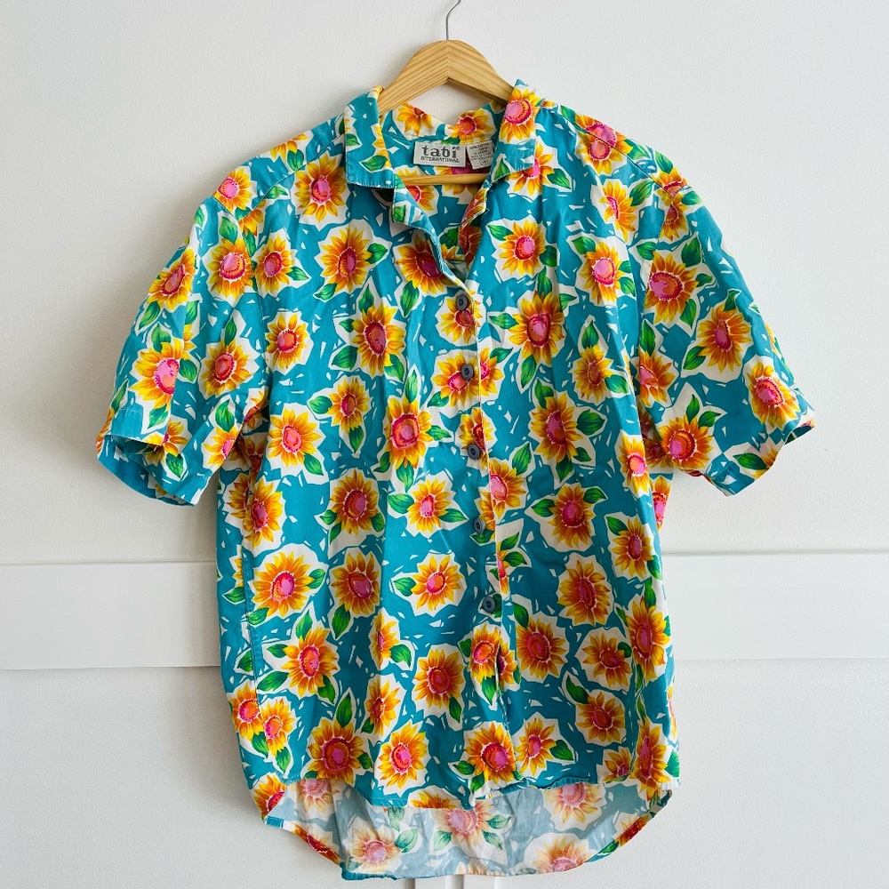Vintage Ladies Floral Button Down Shirt Tabi International Size 16